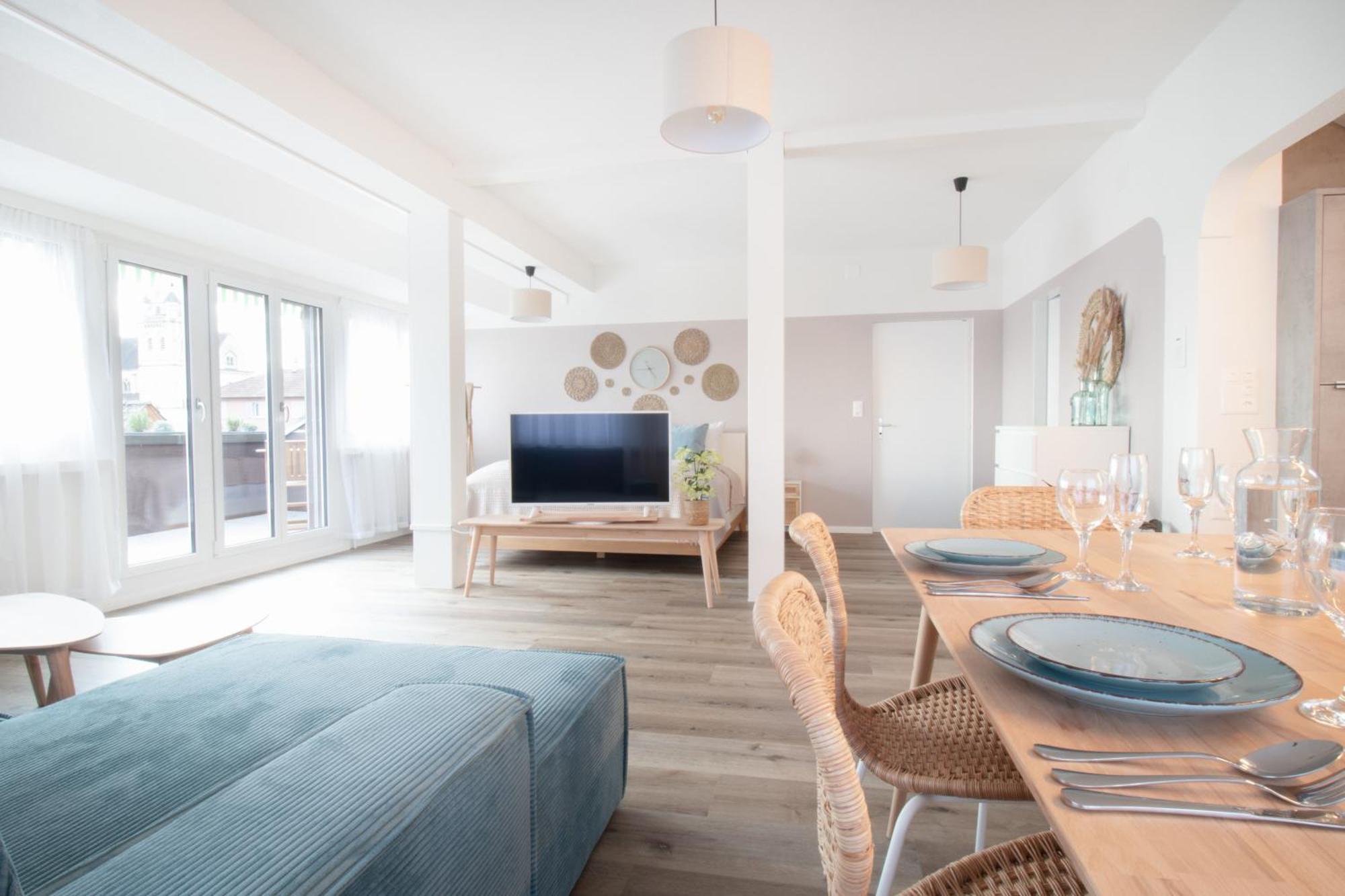 Loewe Apartment Blau Neuhausen Am Rheinfall Exteriér fotografie
